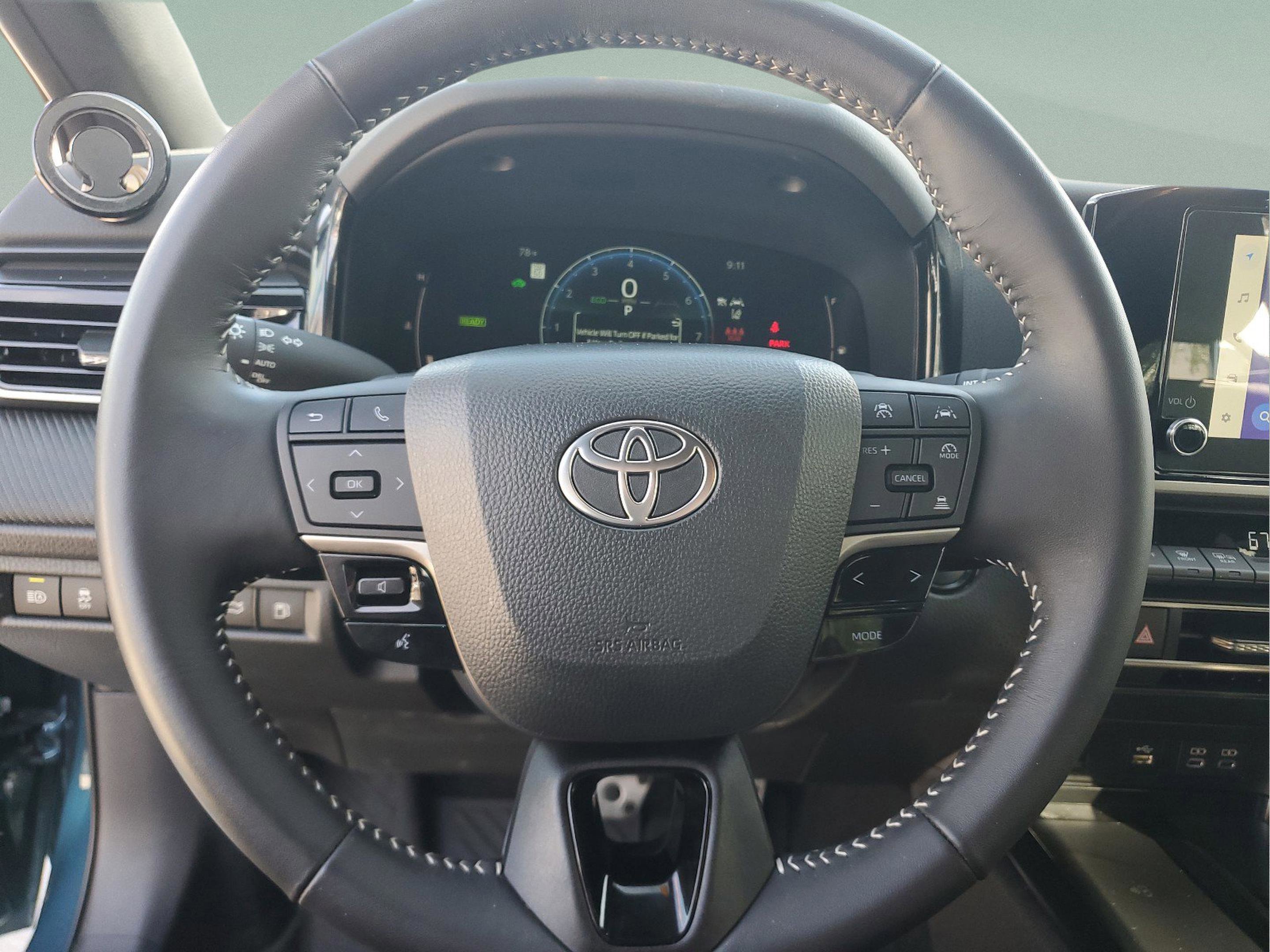 Used 2025 Toyota Camry SE image 21