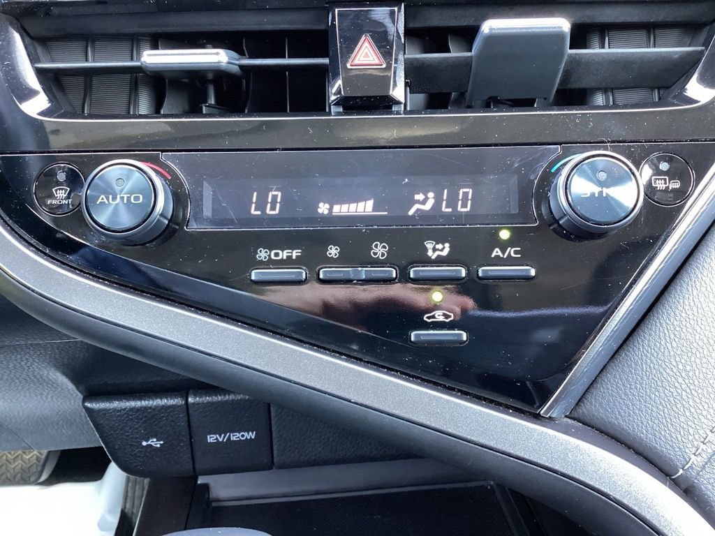 Used 2024 Toyota Camry SE FWD image 16