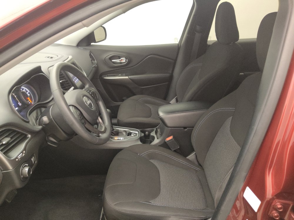 Used 2020 Jeep Cherokee Latitude FWD image 17