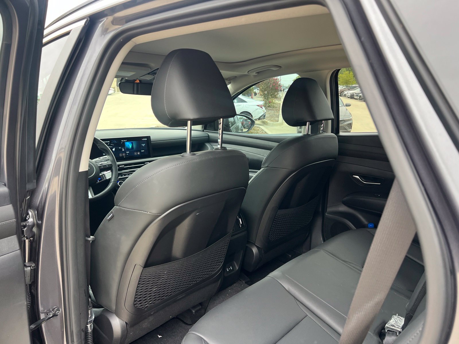 Used 2025 Hyundai Tucson SEL AWD/4WD image 17