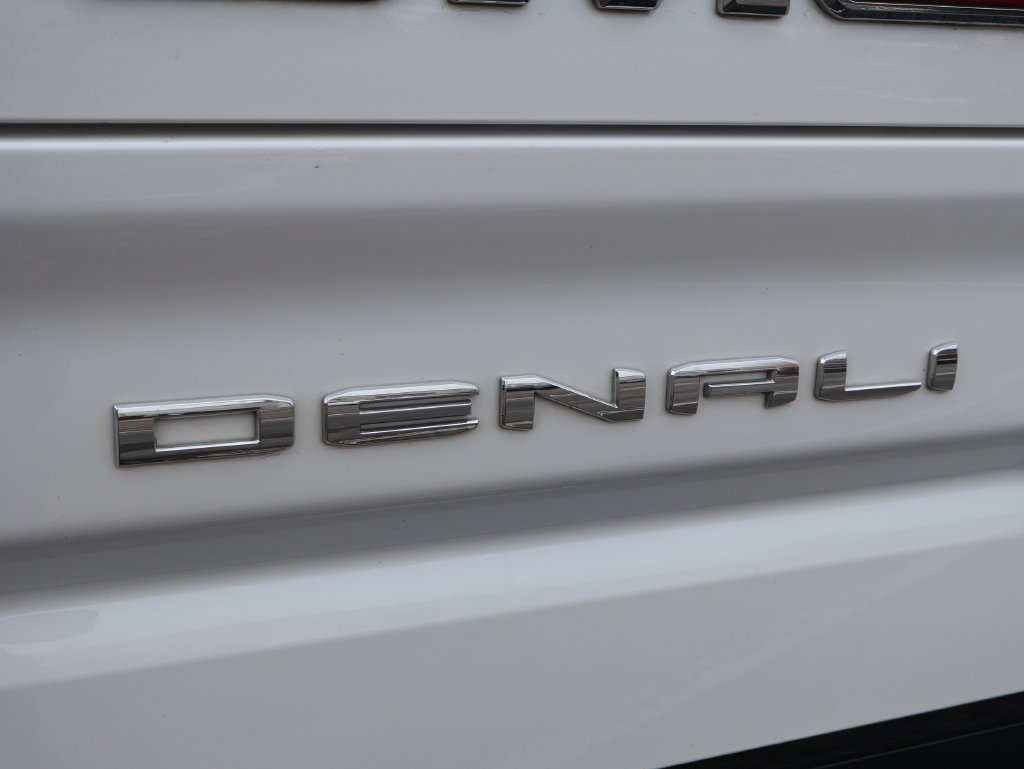 Used 2024 GMC Sierra 1500 Denali AWD/4WD image 9