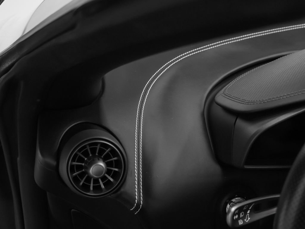 Used 2016 McLaren 675LT Spider RWD image 49