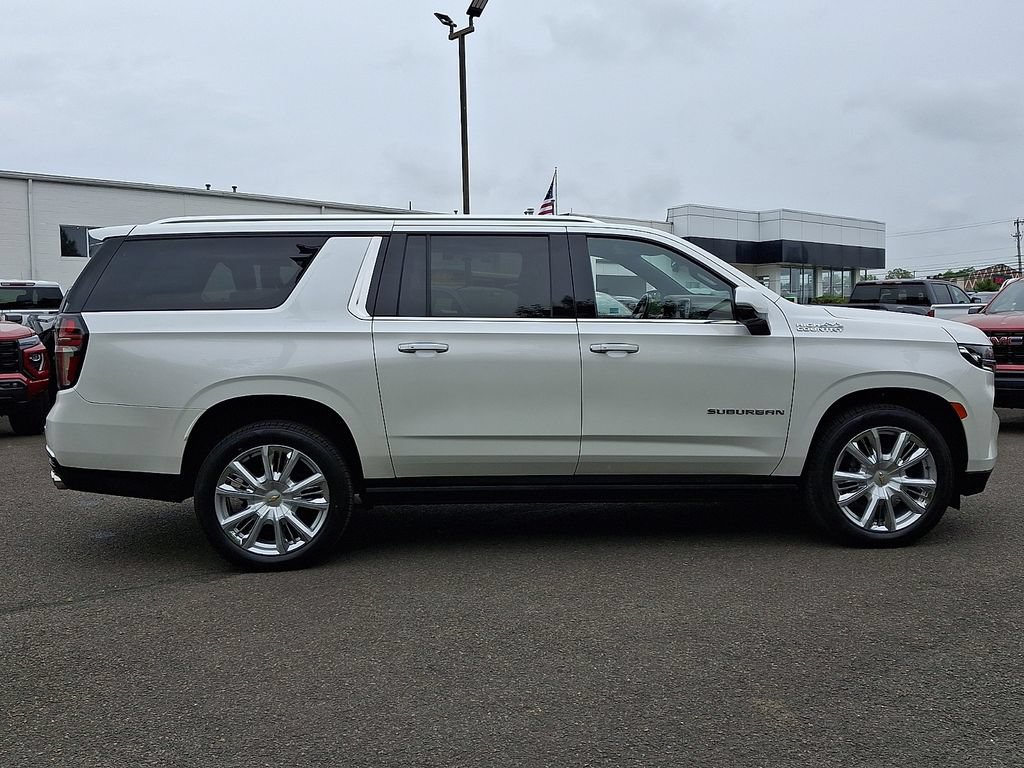 Certified 2021 Chevrolet Suburban High Country AWD/4WD image 7