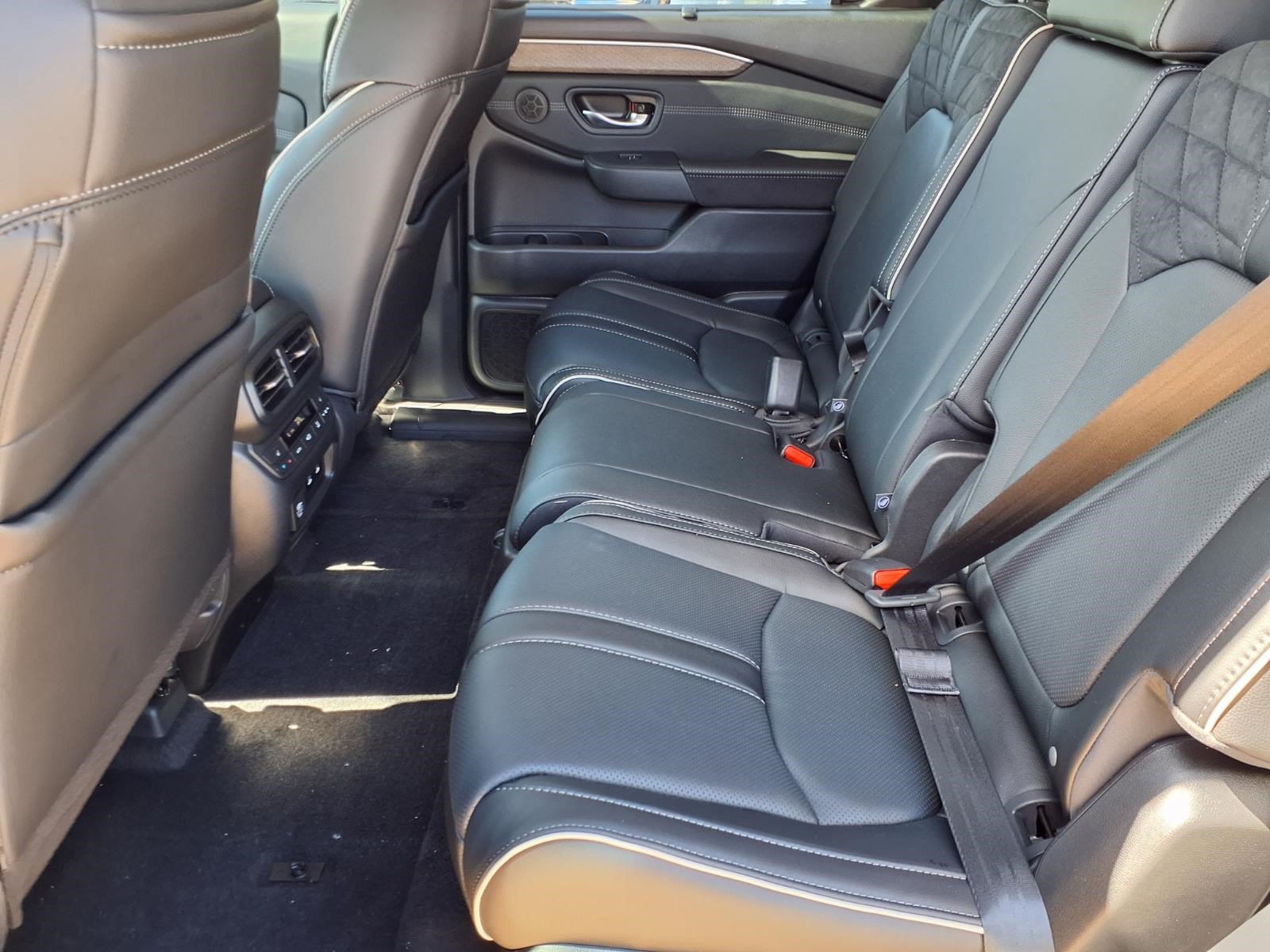 New 2026 Honda Pilot Elite image 10