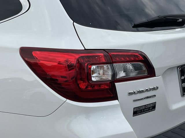 Used 2017 Subaru Outback 2.5i Limited AWD/4WD image 10