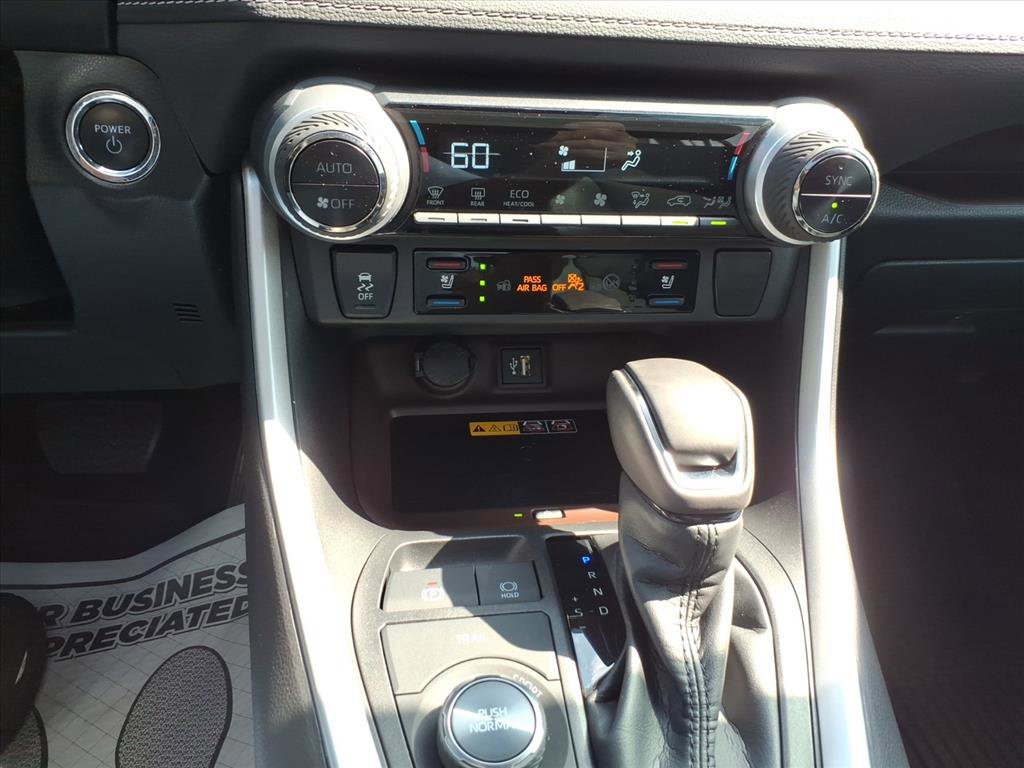 Used 2023 Toyota RAV4 Limited image 17