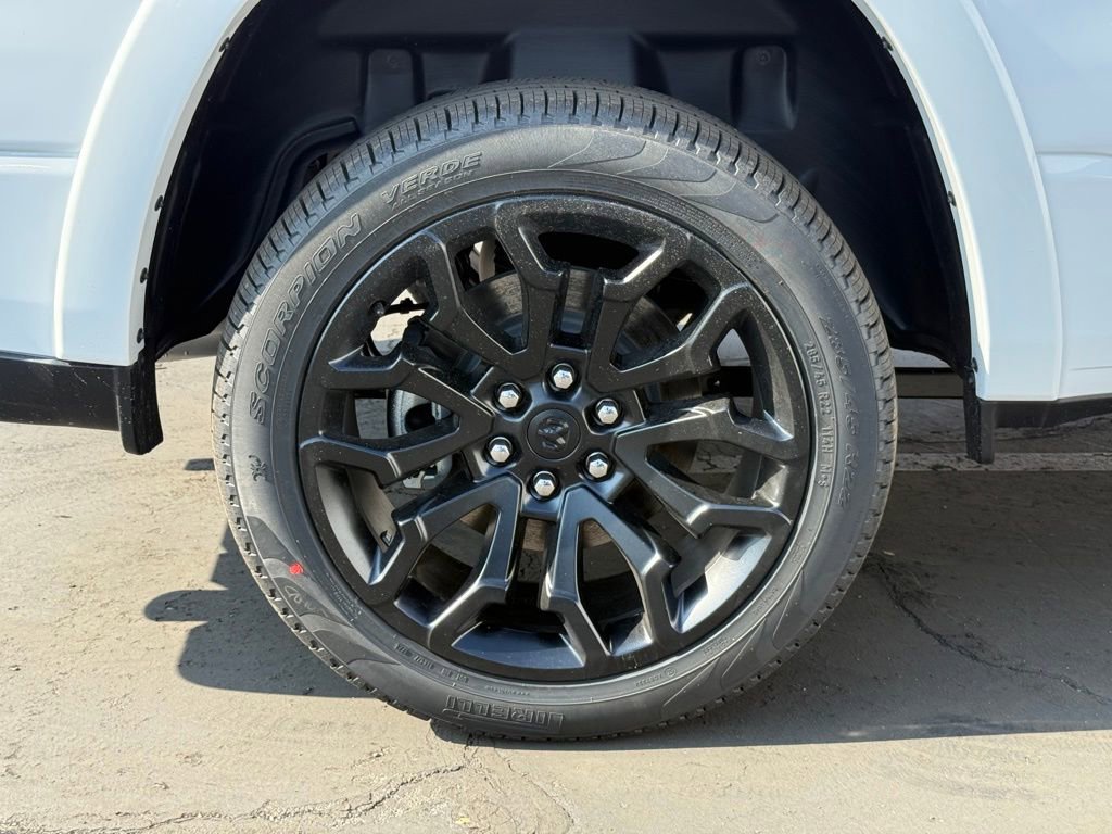 New 2025 RAM 1500 Limited image 10
