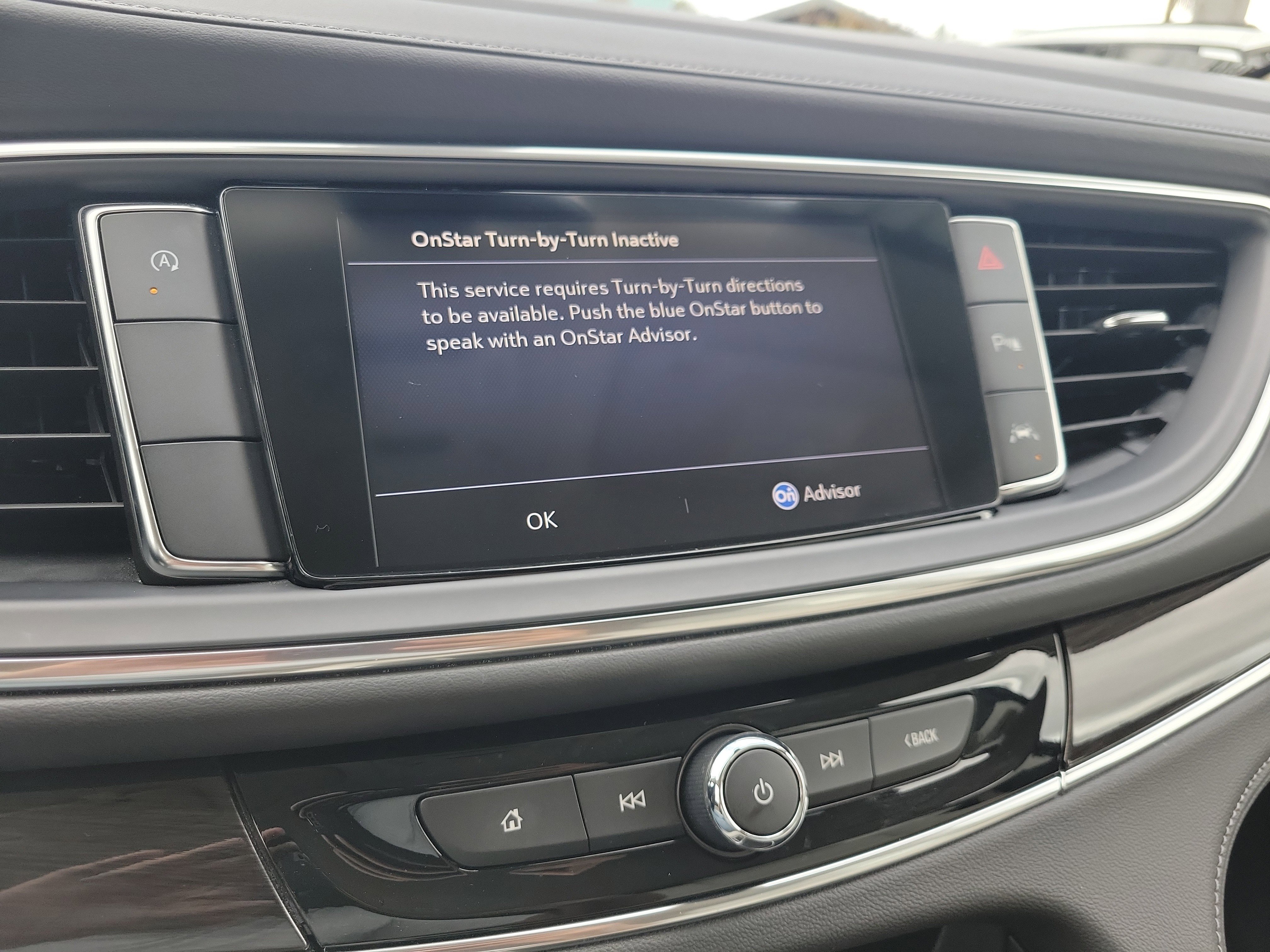 Used 2024 Buick Enclave Essence image 23