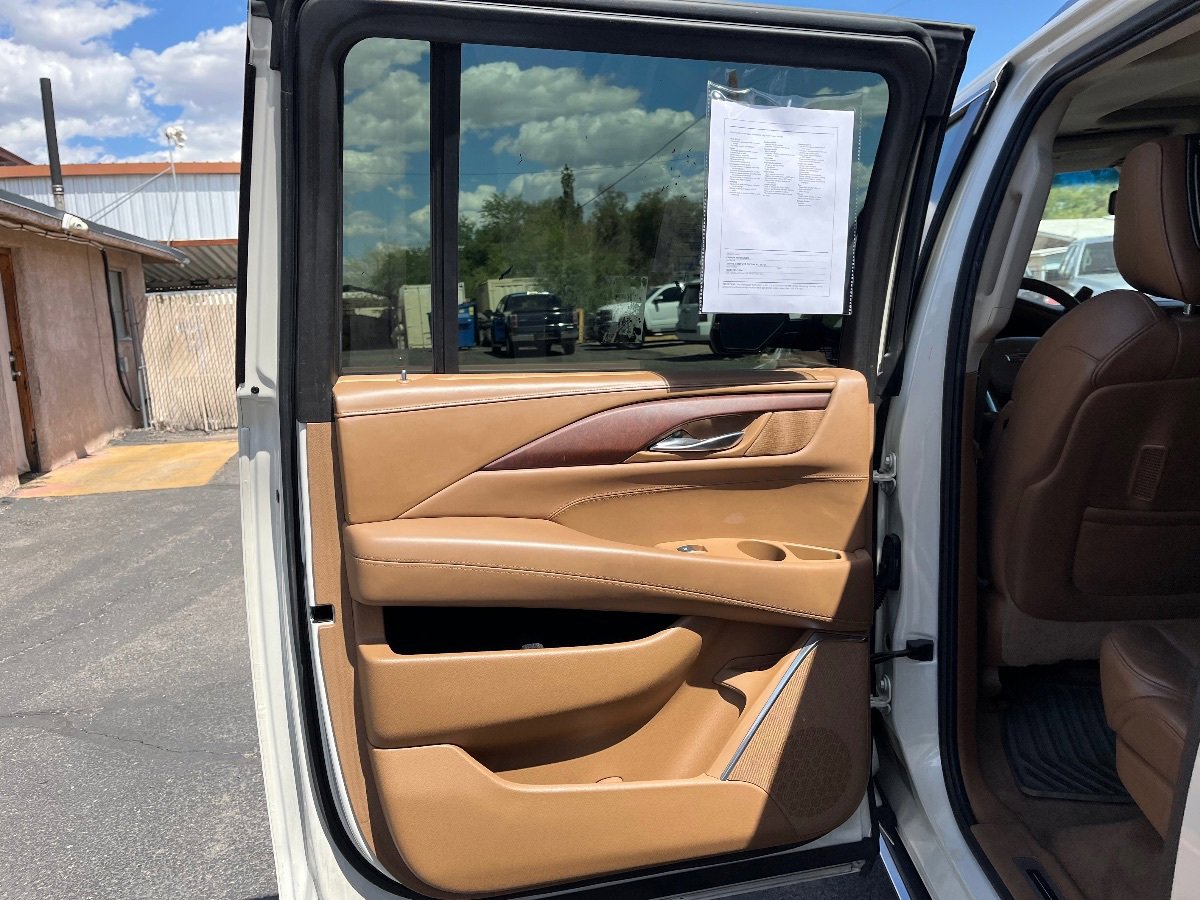 Used 2015 Cadillac Escalade ESV Platinum AWD/4WD image 15
