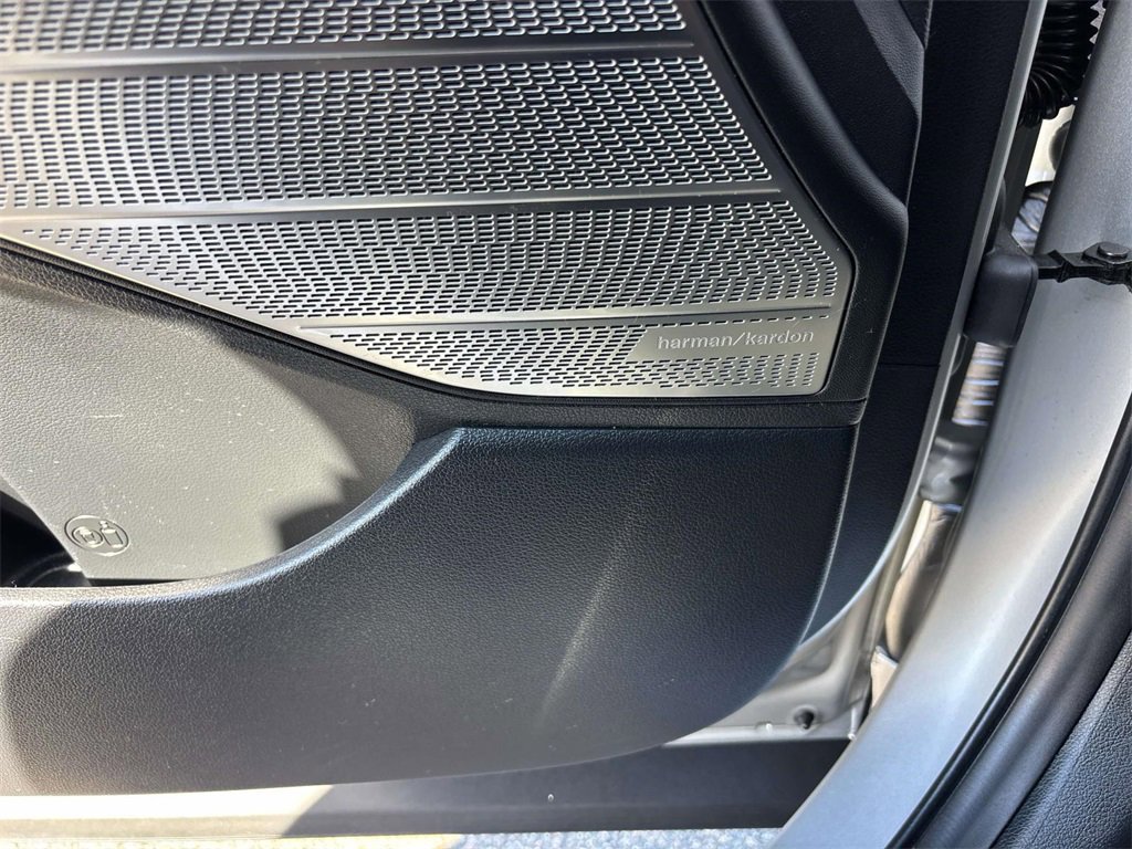 Used 2024 Hyundai Palisade Calligraphy image 24