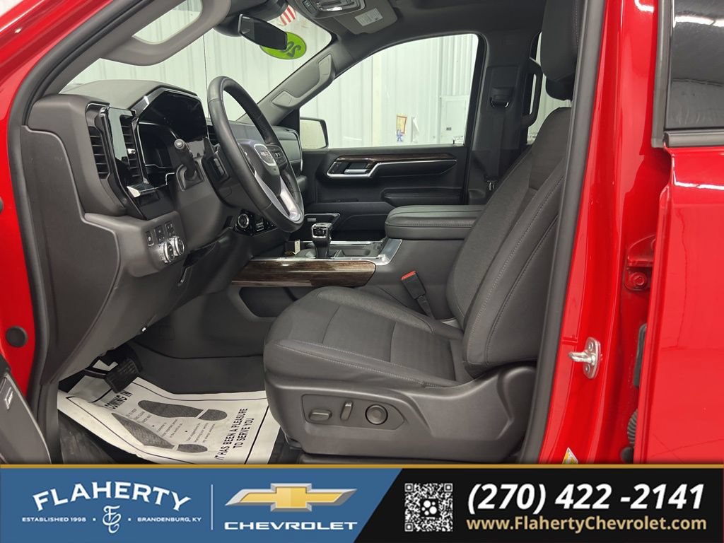 Used 2025 GMC Sierra 1500 Elevation w/ Preferred Package AWD/4WD image 9