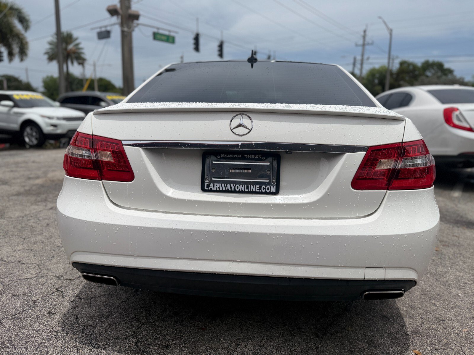 Used 2013 Mercedes-Benz E 350 4MATIC Sedan image 4