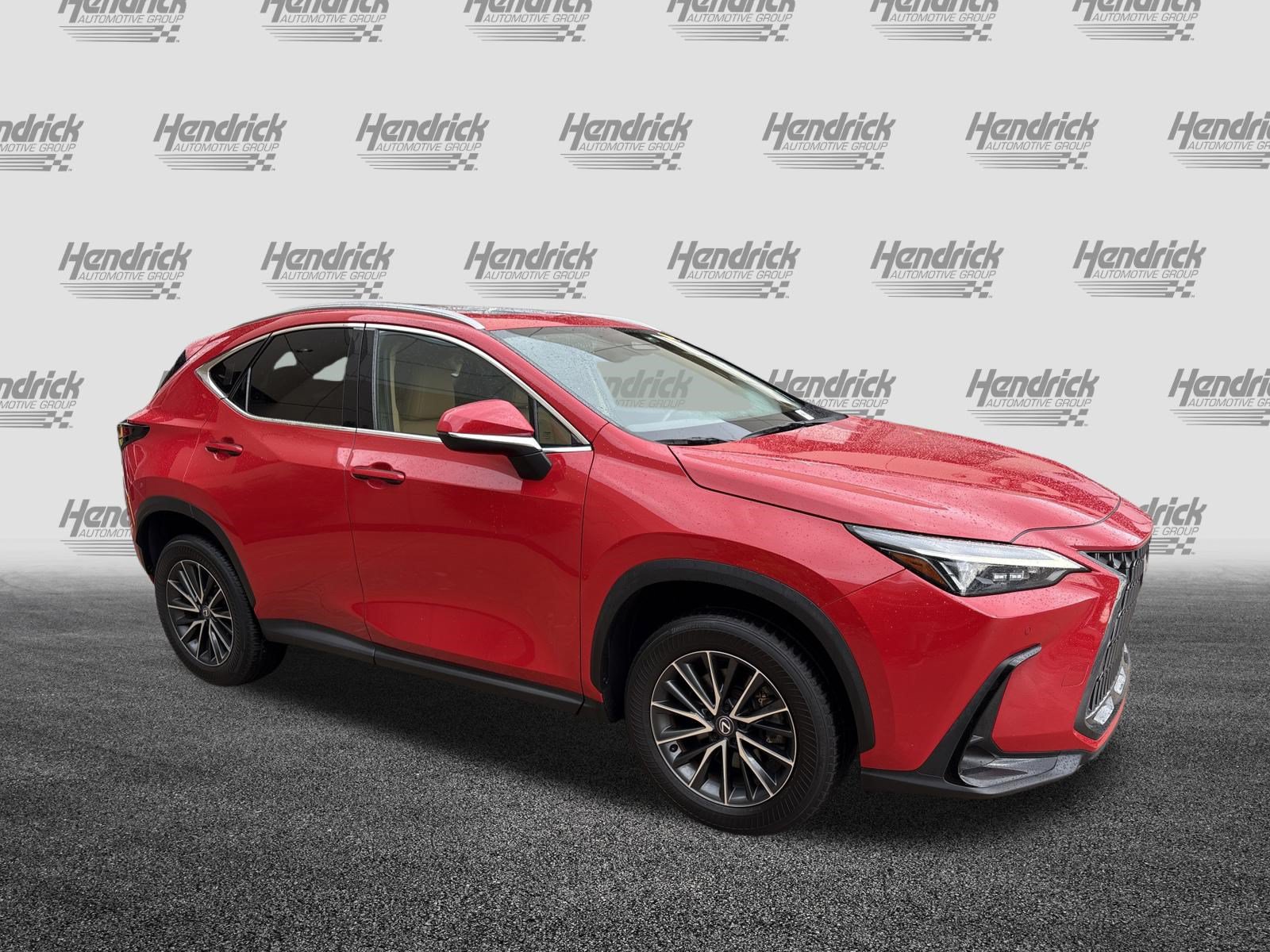 Used 2024 Lexus NX 250 FWD image 2