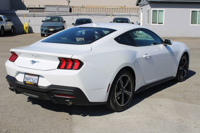 Used 2024 Ford Mustang Coupe image 4