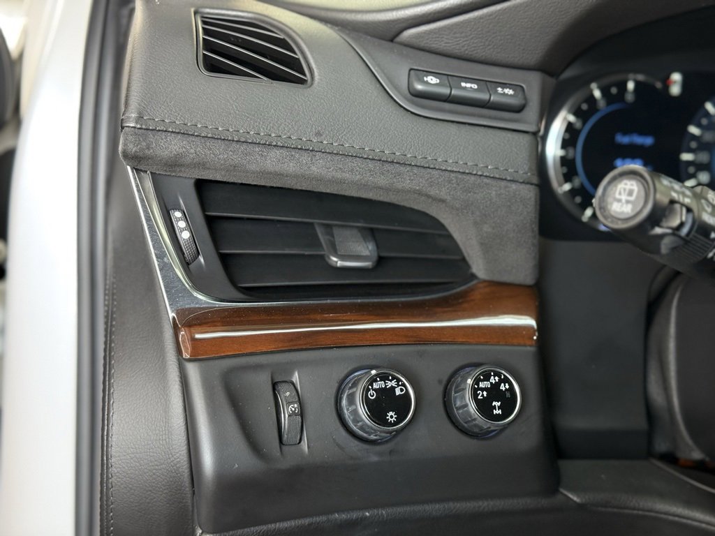 Used 2016 Cadillac Escalade ESV Premium image 17