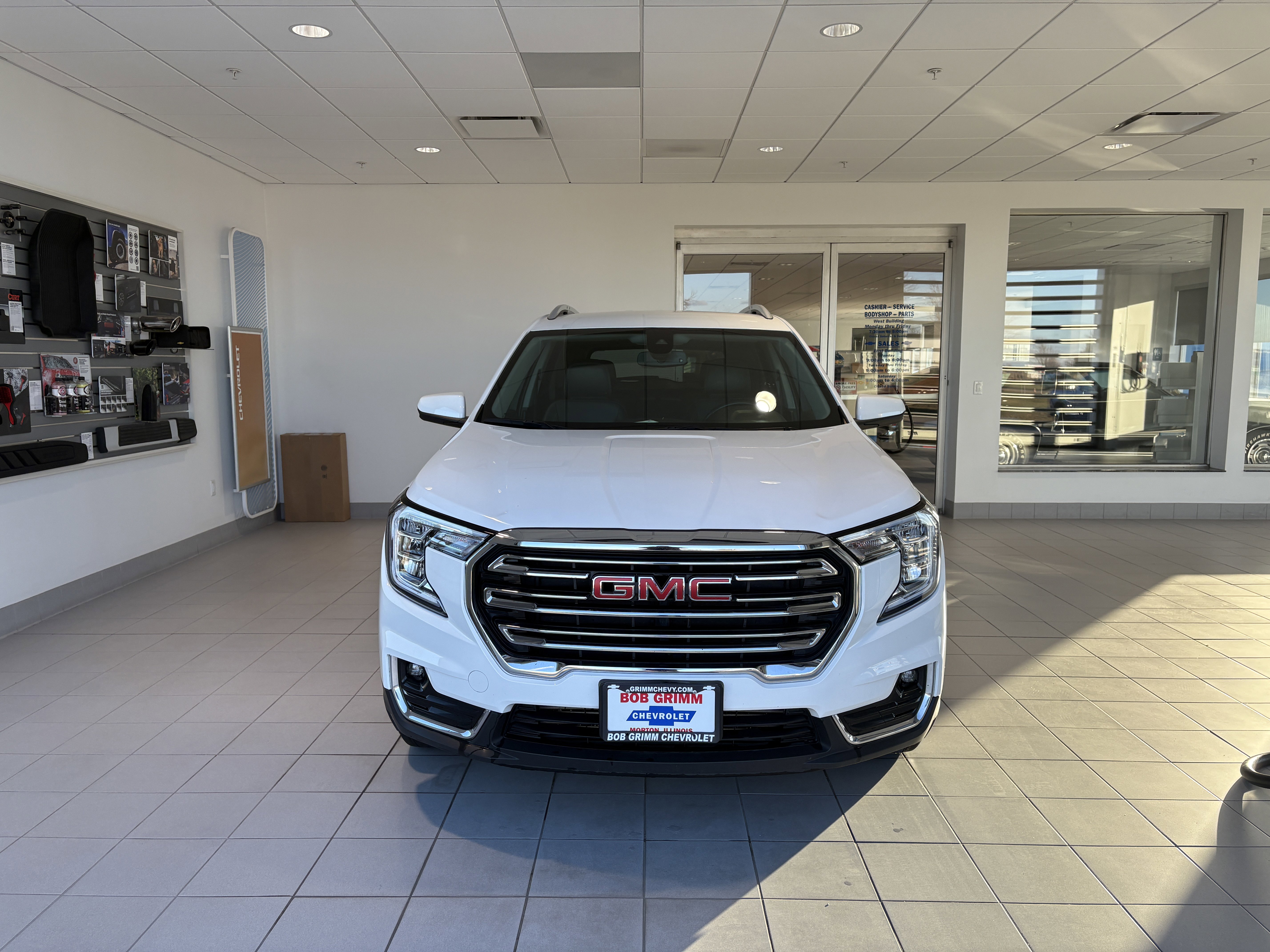 Used 2023 GMC Terrain SLT image 7