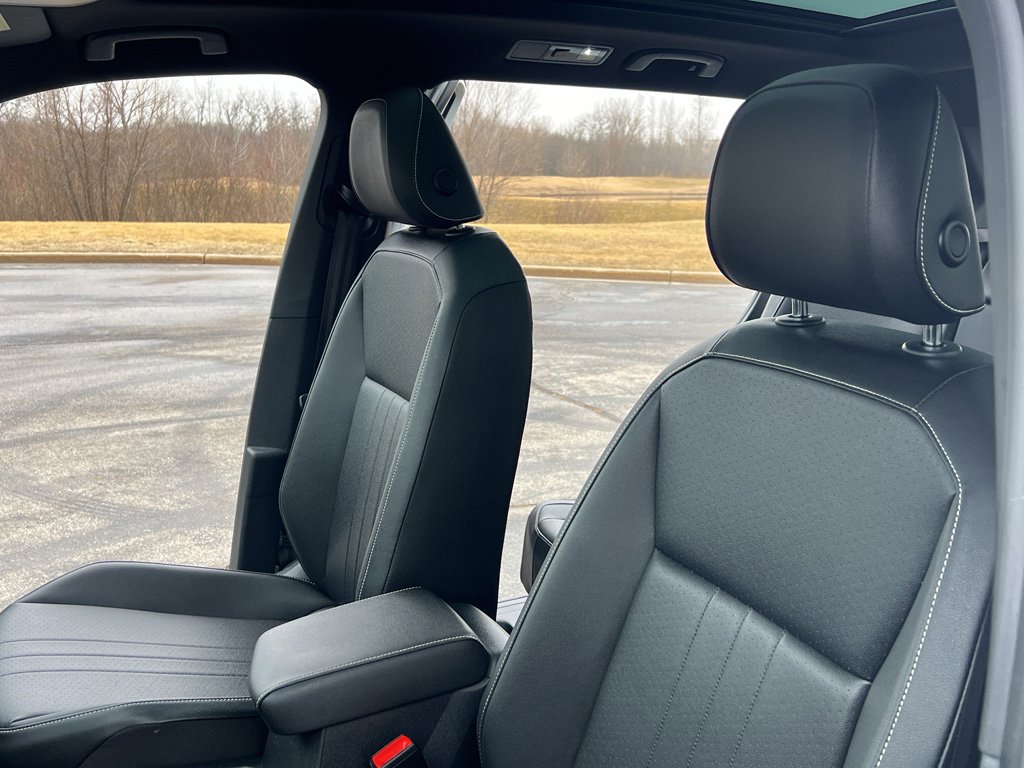 Used 2023 Volkswagen Tiguan SE R-Line image 17