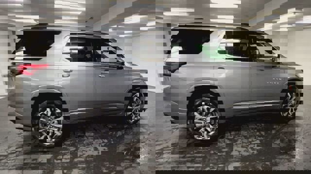 Certified 2023 Chevrolet Traverse Premier w/ LPO, Floor Liner Package image 9