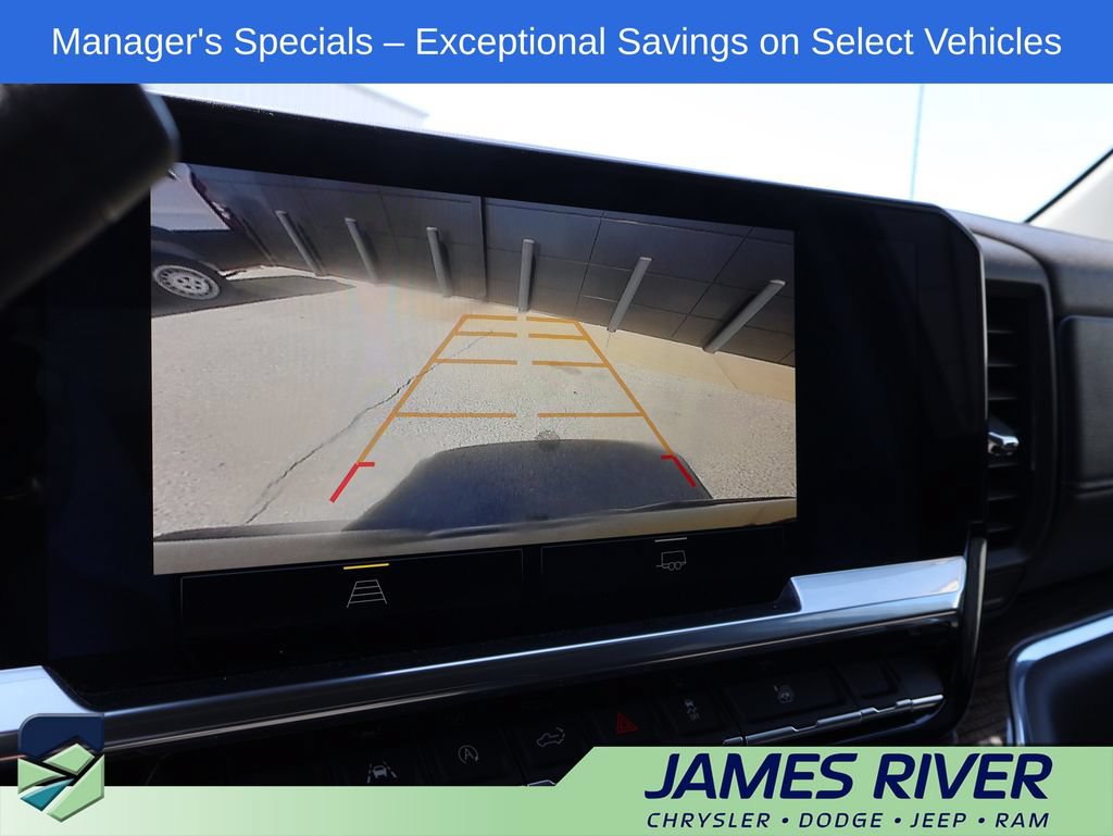Used 2025 Chevrolet Silverado 1500 LT AWD/4WD image 33