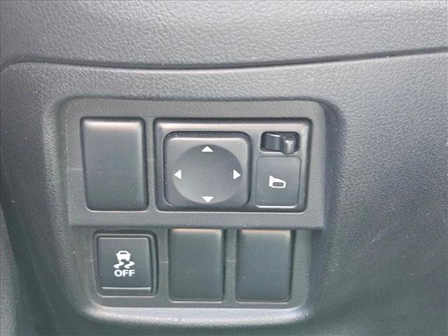 Used 2017 Nissan Juke S image 15