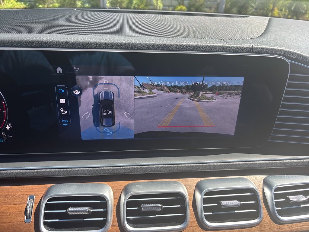 Used 2025 Mercedes-Benz GLS 450 4MATIC image 31