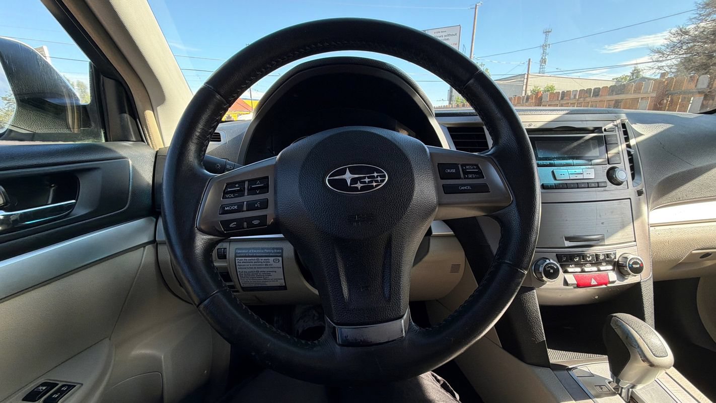 Used 2012 Subaru Outback 2.5i Premium AWD/4WD image 15