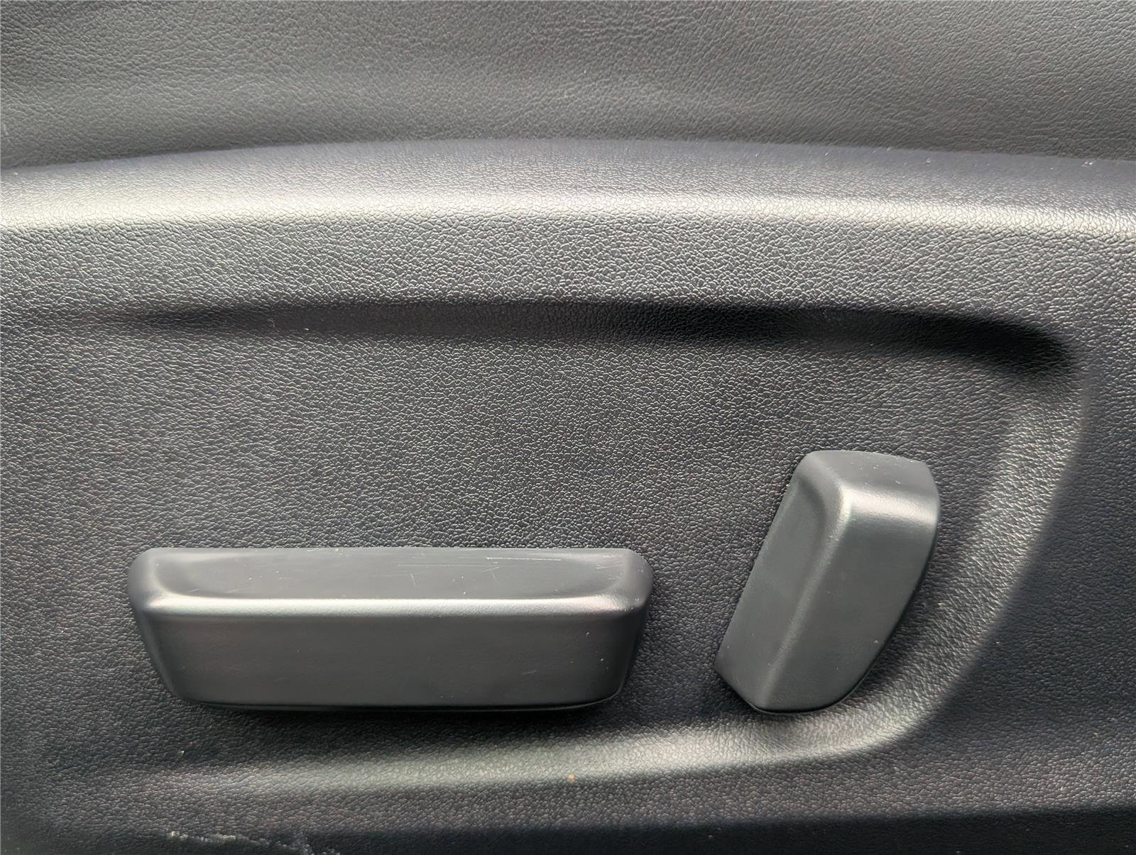 Used 2025 Lexus IS 350 F Sport image 21