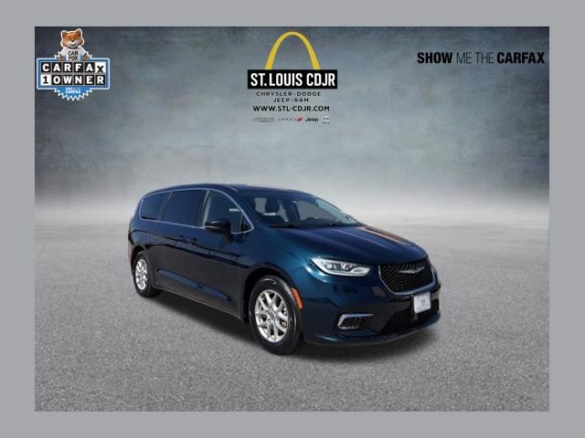 Used 2023 Chrysler Pacifica Touring-L