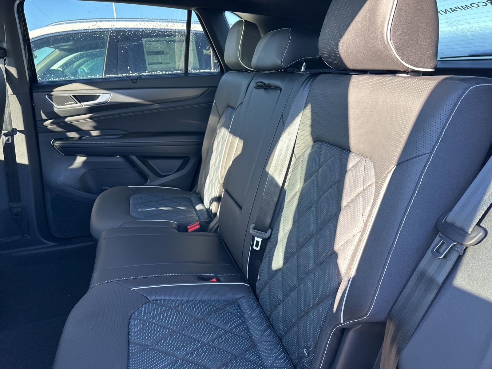 New 2026 Volkswagen Atlas Cross Sport SEL Premium R-Line image 15