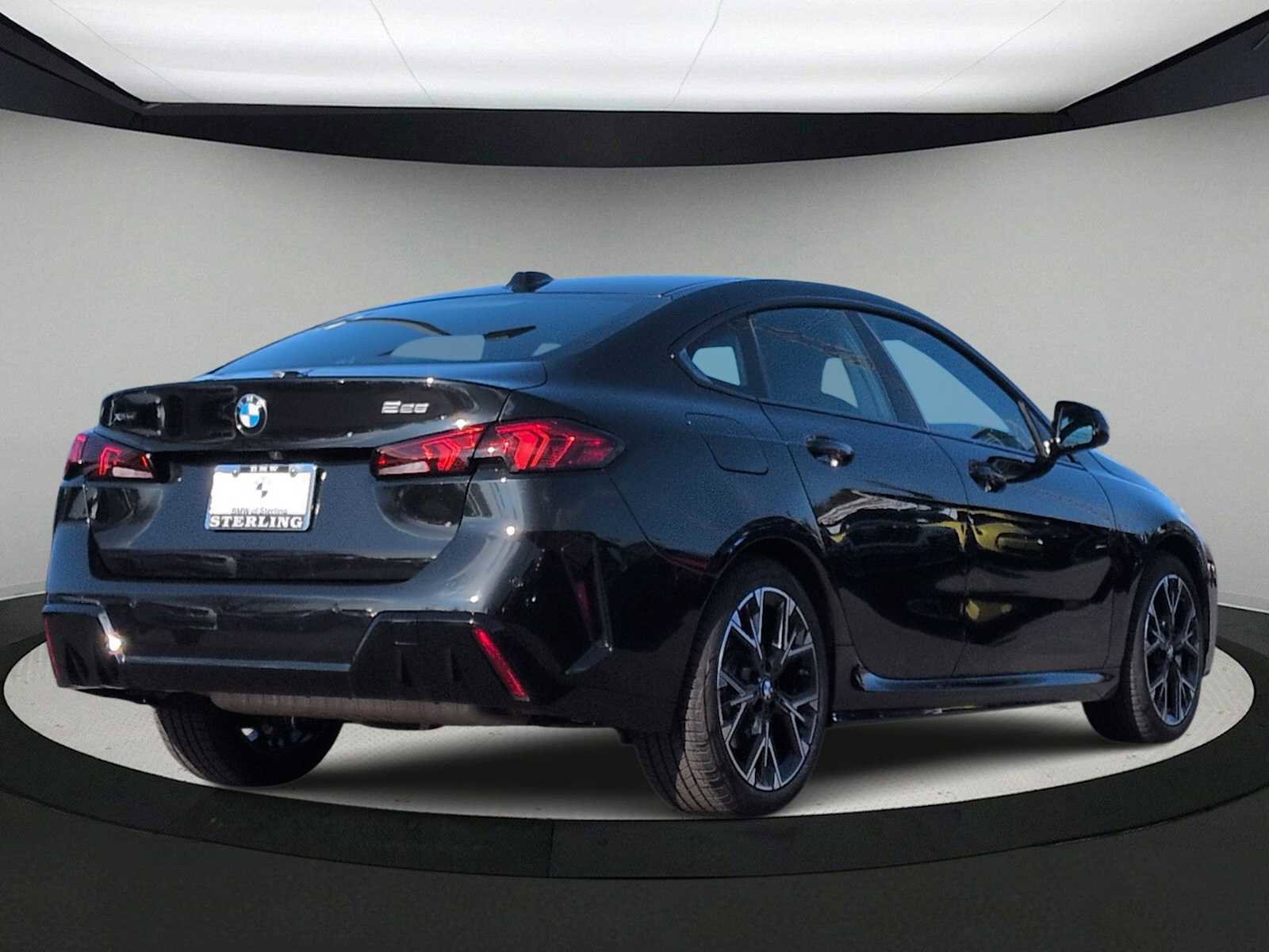 Used 2025 BMW 228i xDrive w/ Technology Package image 8