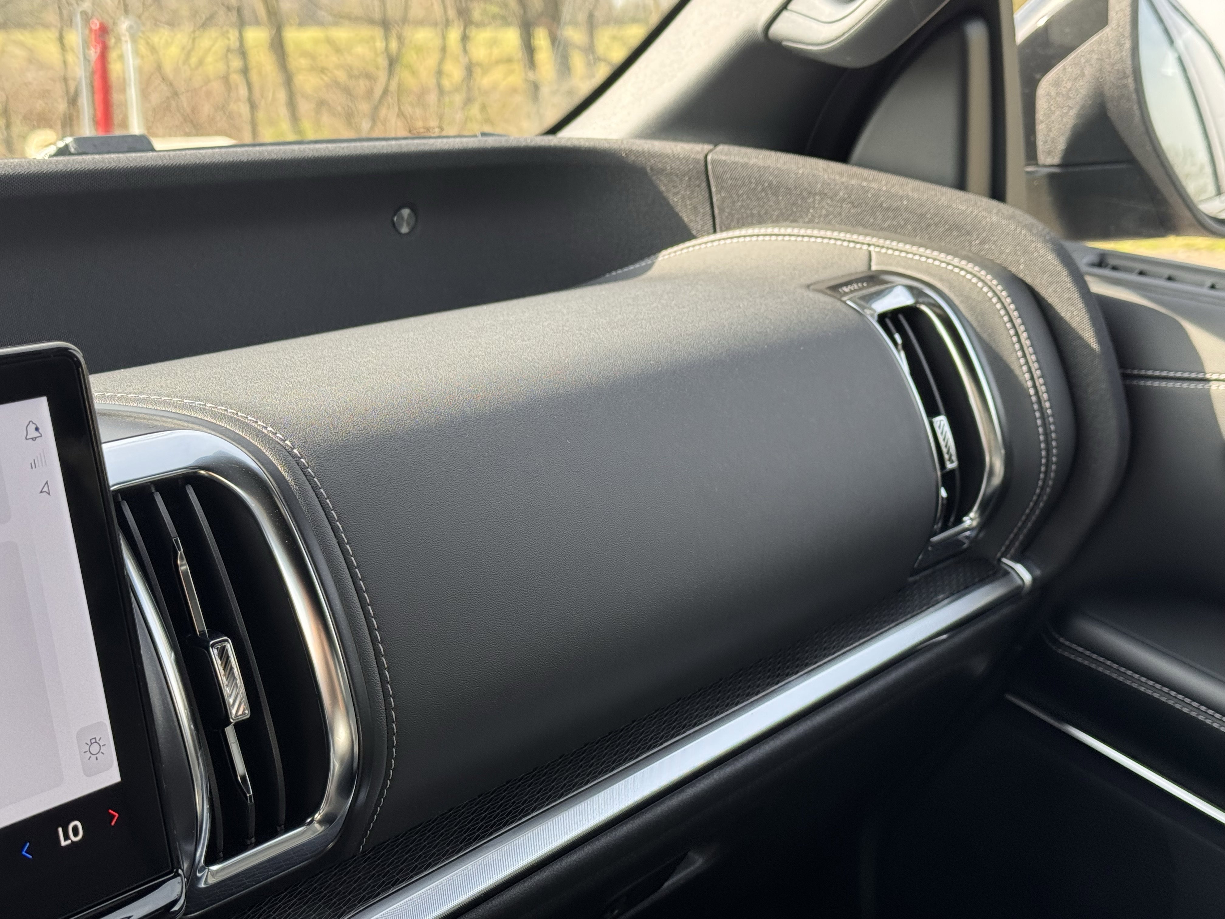 New 2026 Ford Expedition Platinum image 16