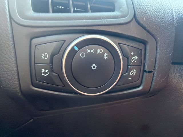 Used 2016 Ford Focus SE FWD image 21