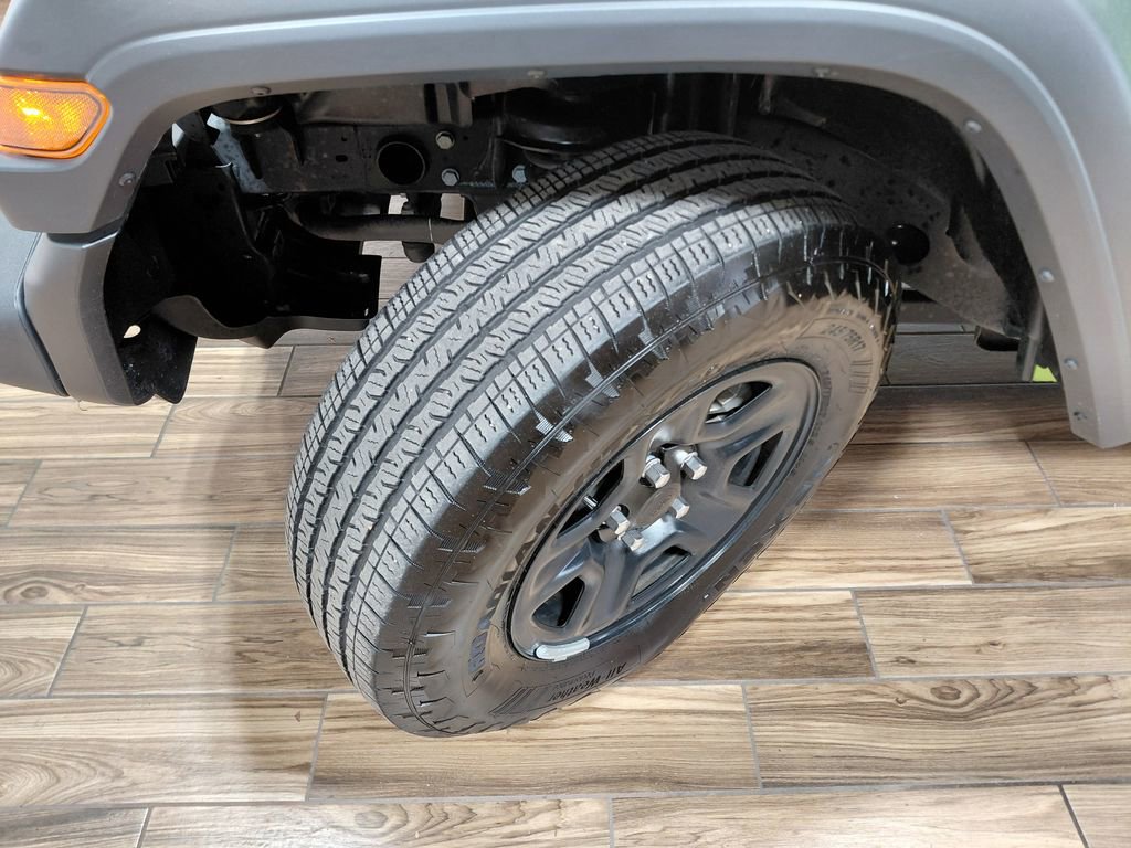 Used 2025 Jeep Wrangler Unlimited Sport AWD/4WD image 20