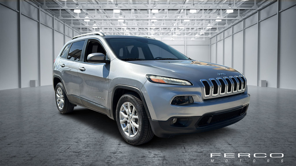 Used 2017 Jeep Cherokee Latitude w/ Comfort & Sound Group FWD image 7