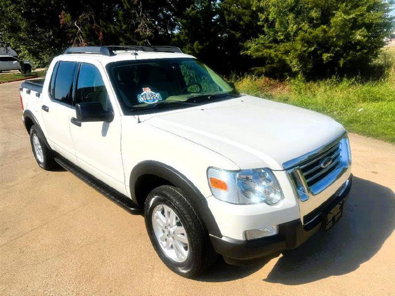Used 2010 Ford Explorer Sport Trac XLT RWD image 2
