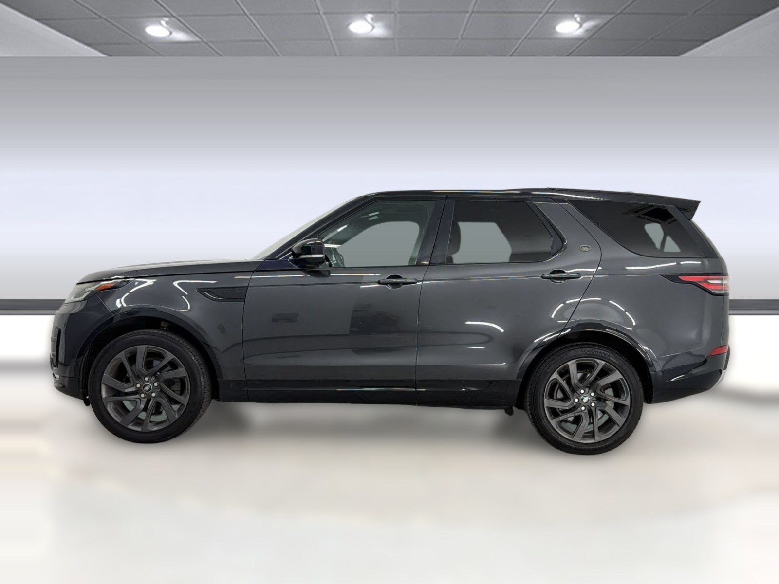 Used 2017 Land Rover Discovery HSE Luxury AWD/4WD image 2