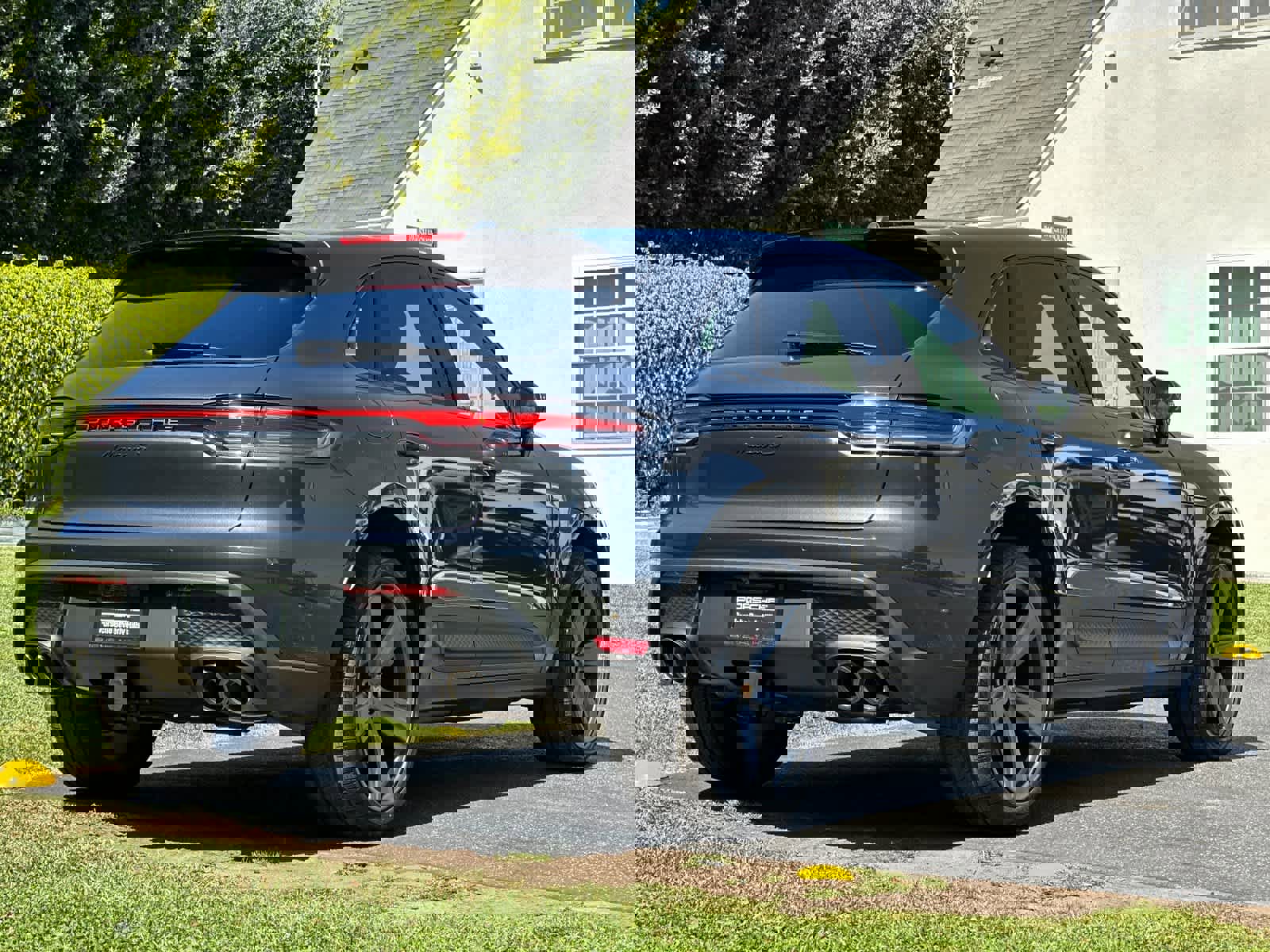 New 2026 Porsche Macan S image 8