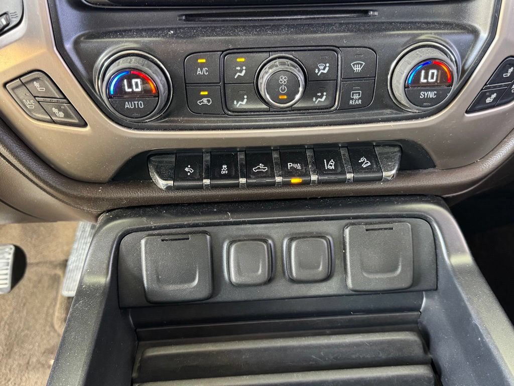 Used 2015 GMC Sierra 1500 Denali AWD/4WD image 31