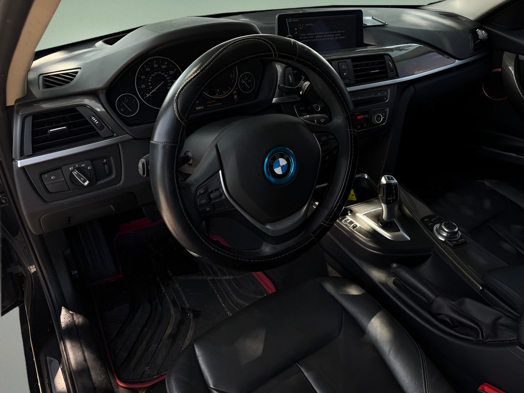 Used 2013 BMW 328i xDrive Sedan AWD/4WD image 16