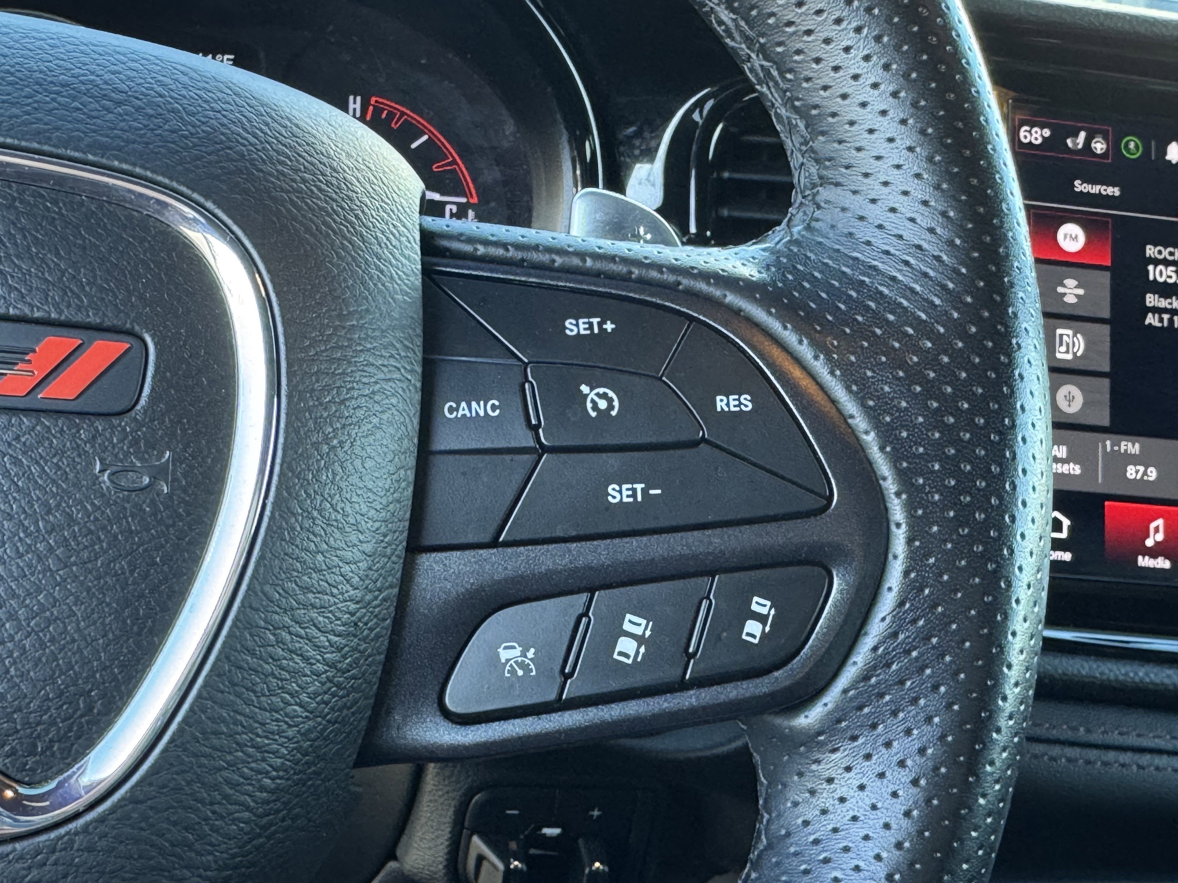 Used 2023 Dodge Durango R/T image 32