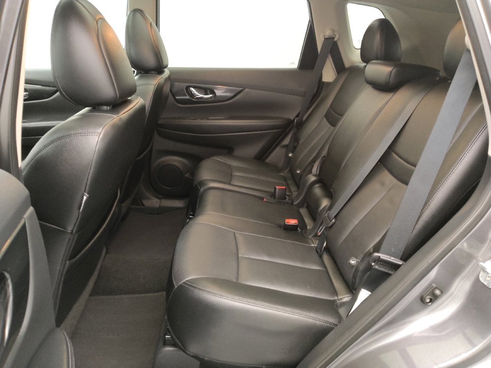 Used 2017 Nissan Rogue SL w/ SL Premium Package AWD/4WD image 18