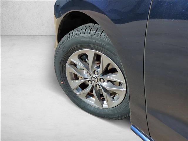 Certified 2023 Toyota Sienna XLE FWD image 10