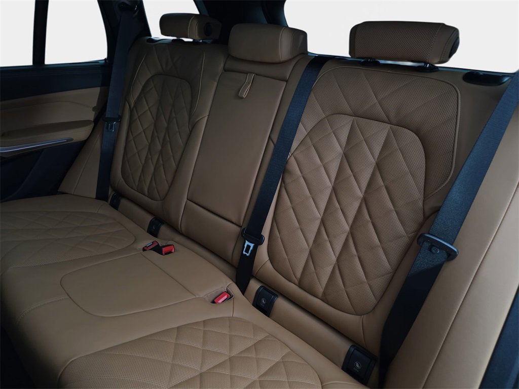 New 2026 BMW X5 M60i image 14