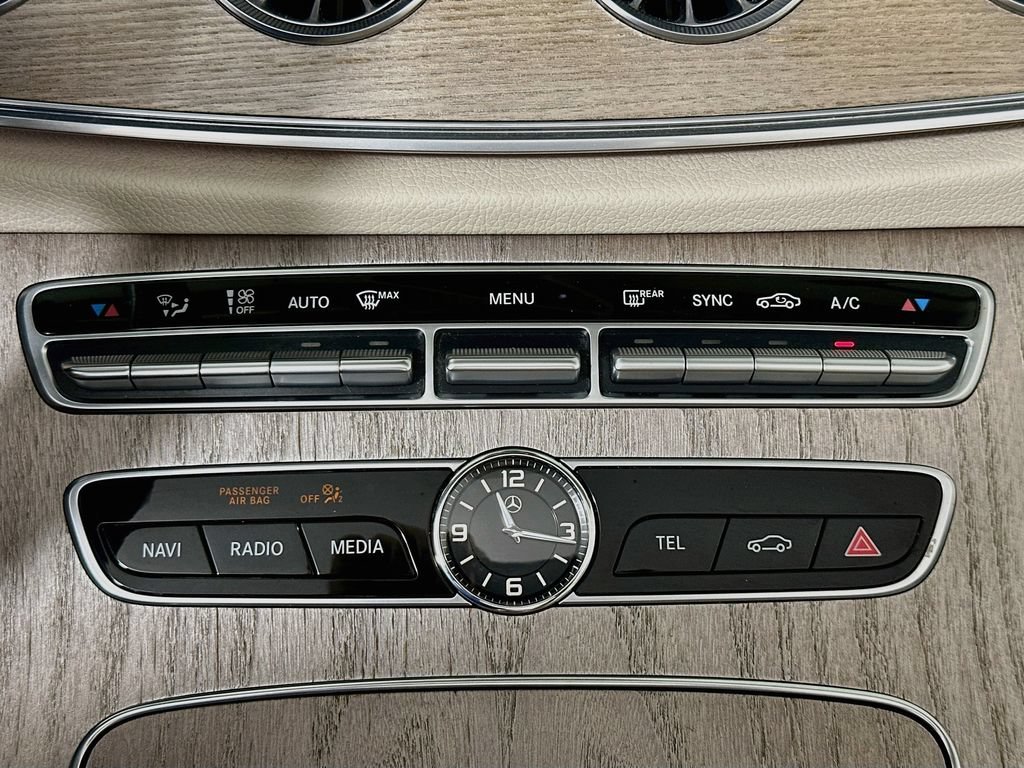 Used 2019 Mercedes-Benz E 450 4MATIC Cabriolet image 19