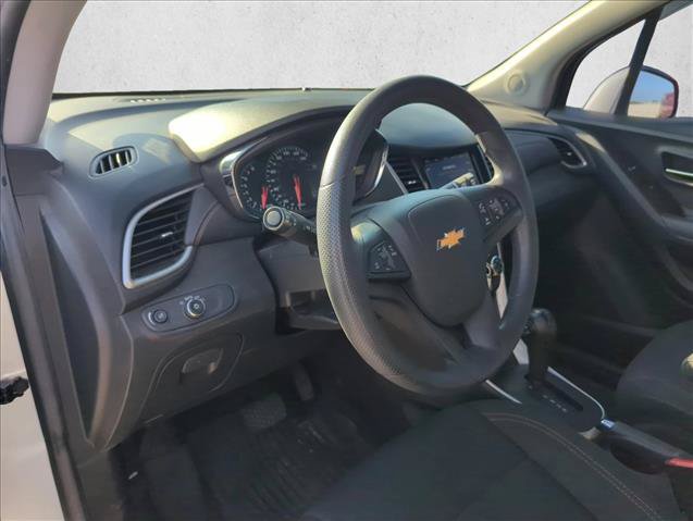 Used 2020 Chevrolet Trax LS w/ Tint and Cruise Package AWD/4WD image 14
