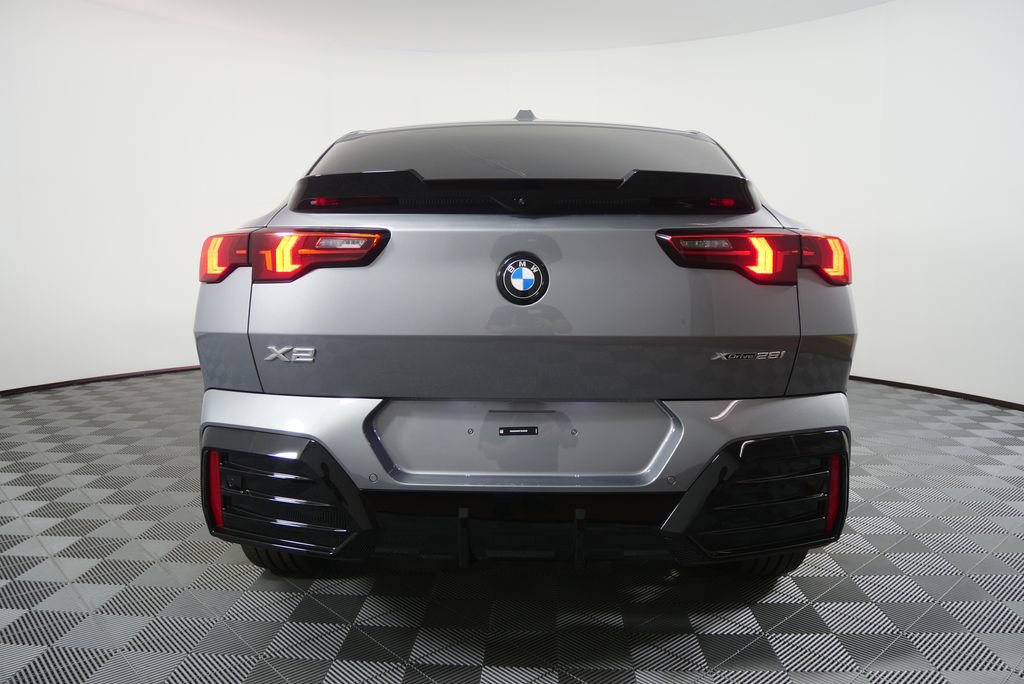 New 2026 BMW X2 xDrive28i w/ Technology Package AWD/4WD image 4
