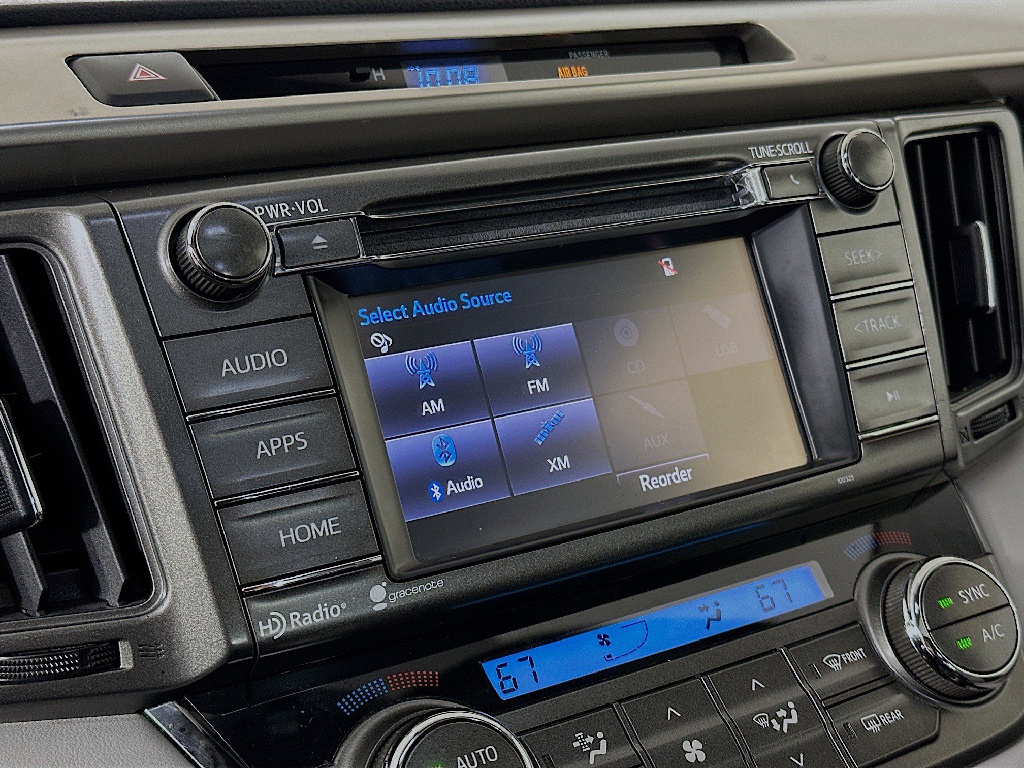 Used 2015 Toyota RAV4 XLE image 19