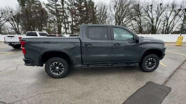 Used 2025 Chevrolet Silverado 1500 ZR2 w/ Technology Package image 9