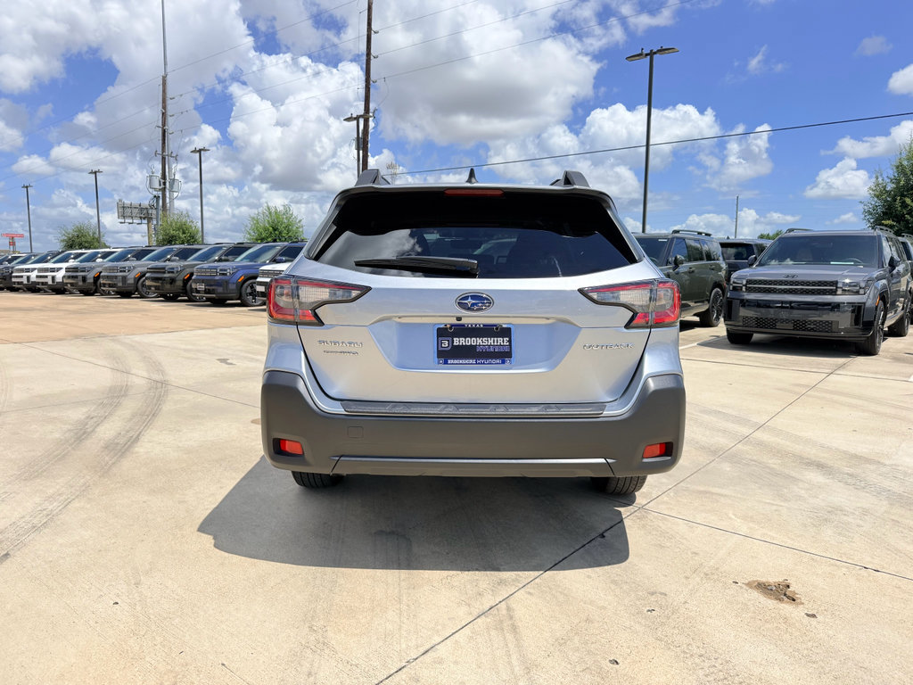 Used 2025 Subaru Outback Premium AWD/4WD image 8