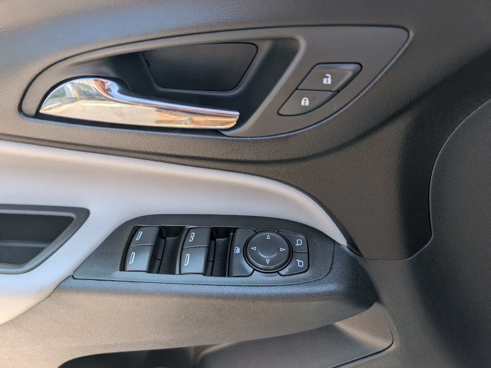 Used 2022 Chevrolet Equinox LS AWD/4WD image 19